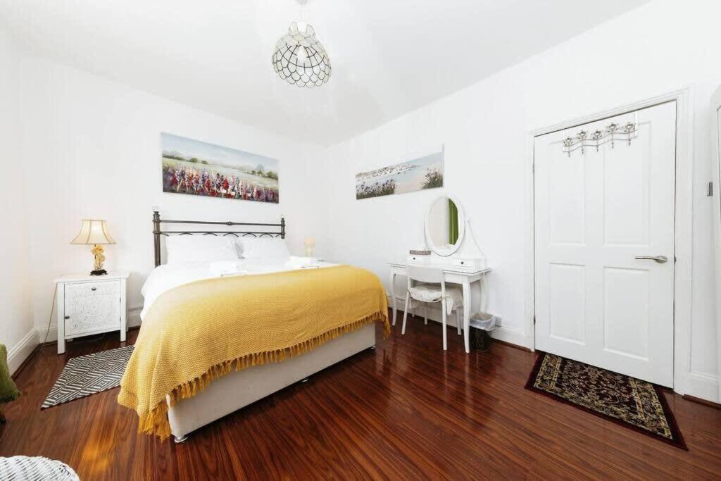 Your Chic 3Br Home Comfort And Style In London Luaran gambar